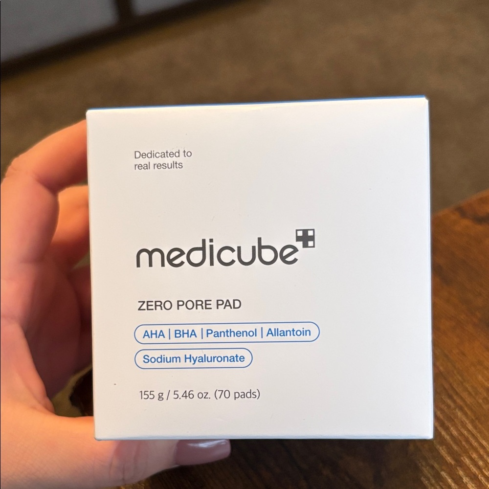 Medicube Zero Pore Pad - White